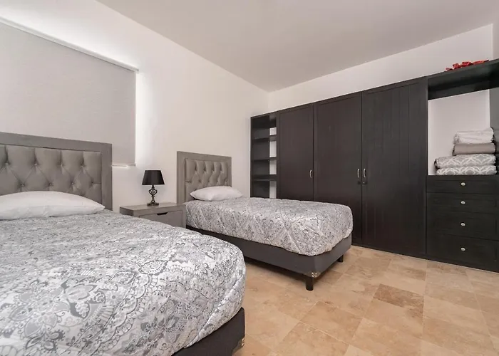 Modern In El Tezal, Peaceful, Secure & Minutes From Cabo Hotspots * Cabo San Lucas