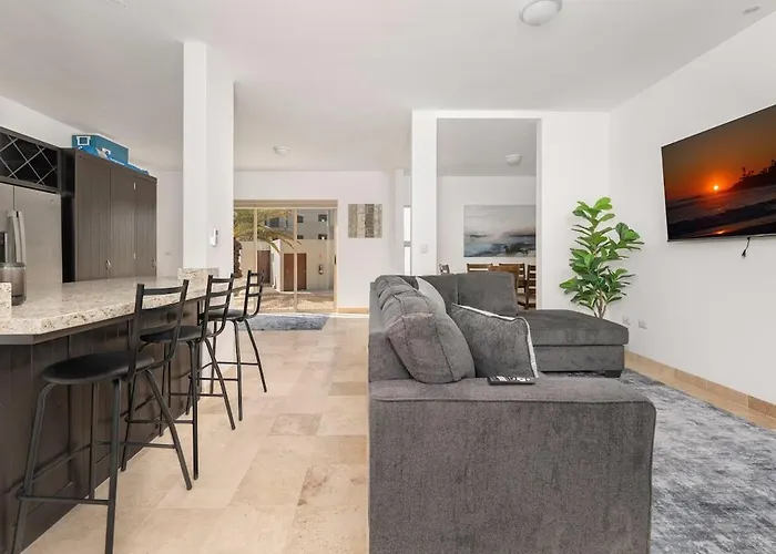 Modern In El Tezal, Peaceful, Secure & Minutes From Cabo Hotspots Apartment Cabo San Lucas