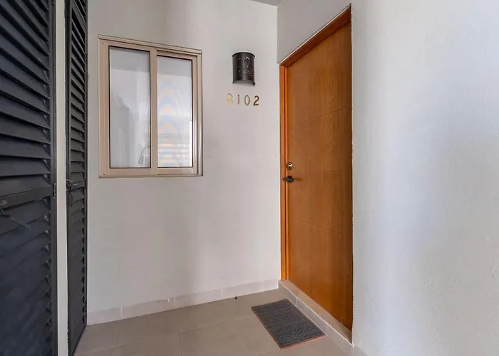 Apartment Modern In El Tezal, Peaceful, Secure & Minutes From Cabo Hotspots *